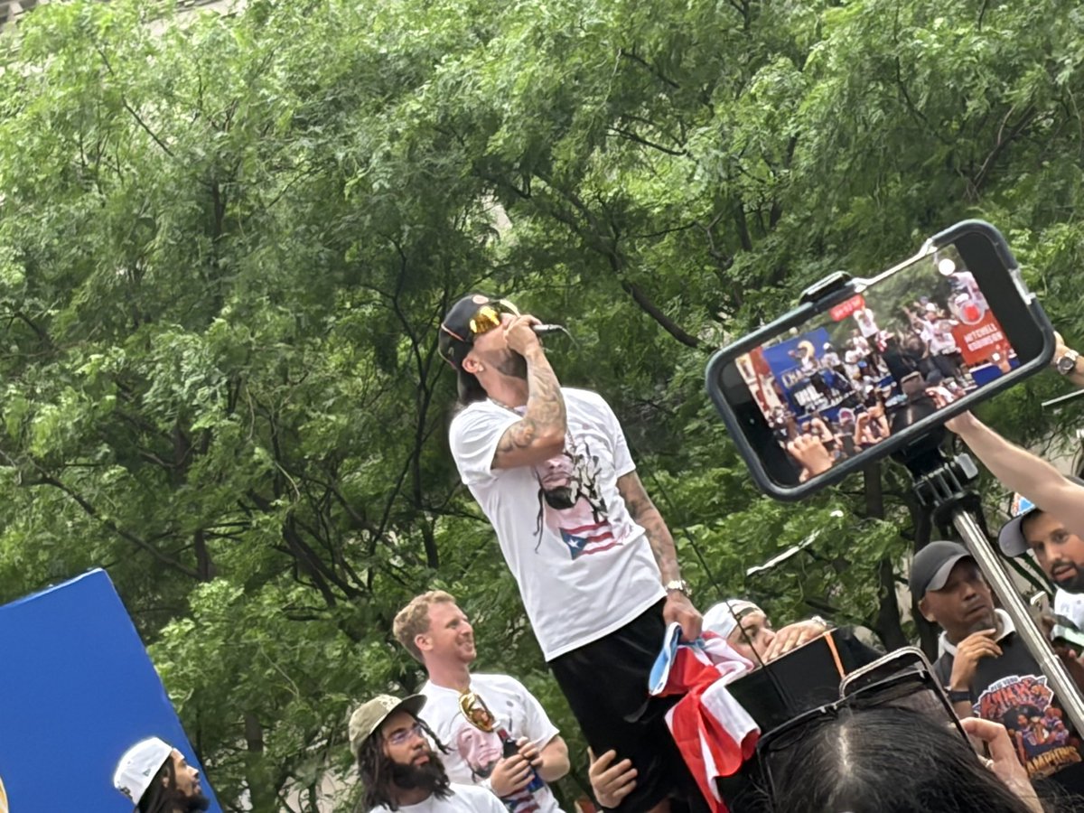 bwal58's tweet photo. @AlvaradoJose15 @TheKnicksWall Welcome back Champ! https://t.co/XPDAHSf5Fu