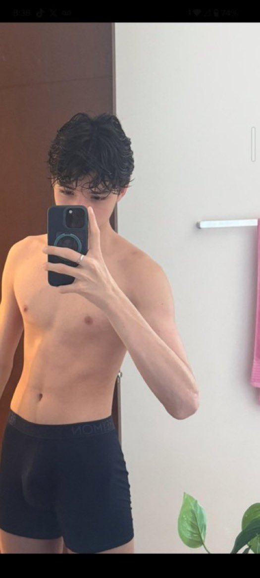 yericupkies's tweet photo. Montoya. 👀🔥

(Rt y follow para mandarte sus videos al dm) https://t.co/5abTok0BLh