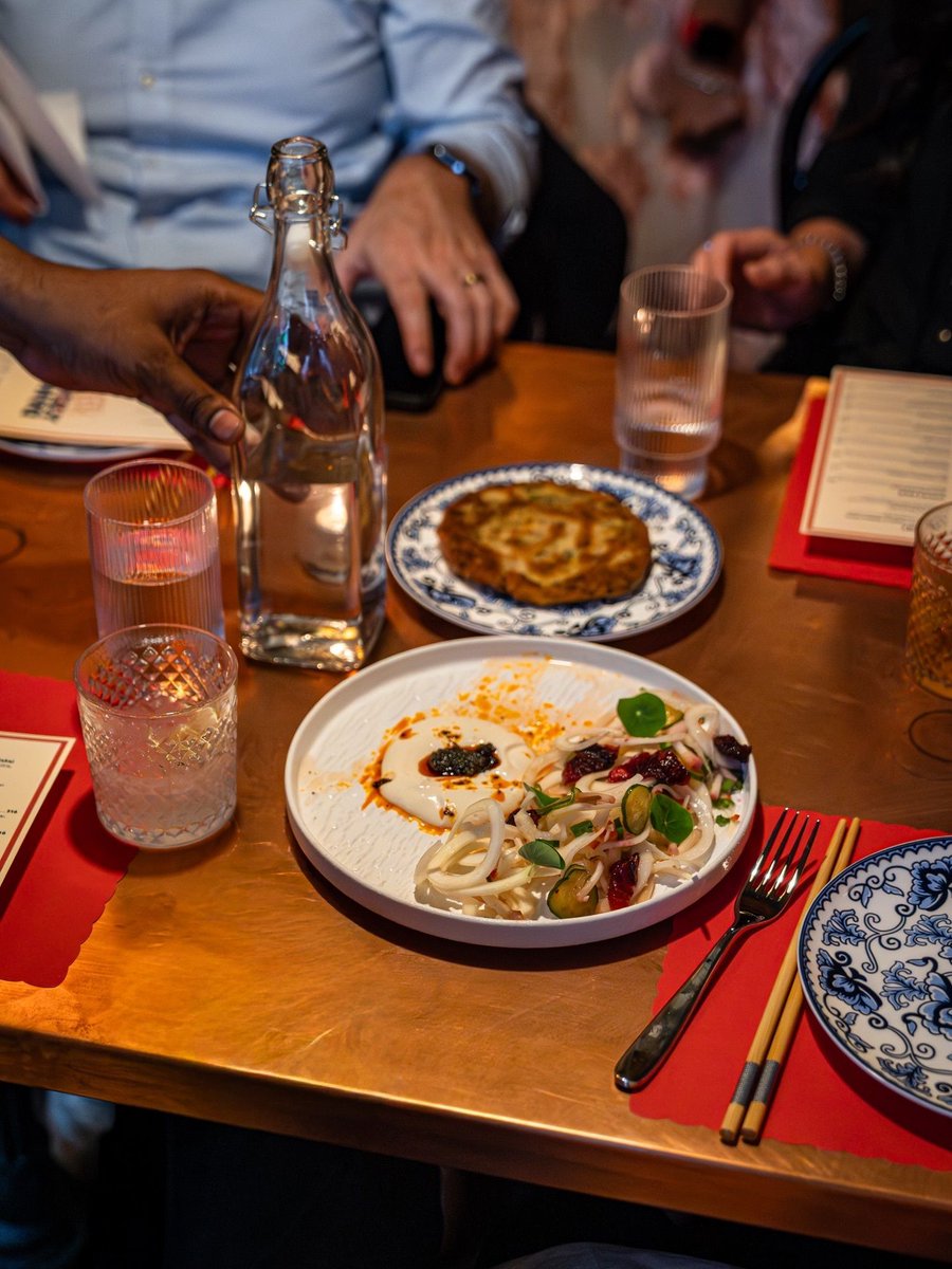 culinaryagents's tweet photo. JOB ALERT: #DC #CHINATOWN #PENNQUARTER - Chef Tim Ma is looking for an organized and responsible ASSISTANT GENERAL MANAGER to help oversee operations at Lucky Danger https://t.co/D1VgcWBinL https://t.co/wHAfDq6vRn