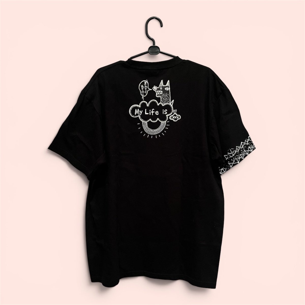 🌟オーダーTシャツ🌟 黒Tシャツ（XLサイズ） 絵柄はお任せとの事で表面