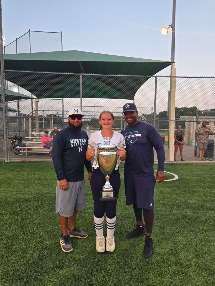 JessicaSuarezTX's tweet photo. What a weekend at the Diamond Legacy Summer Champions Tournament!! After taking a tough loss in our first bracket game we battled all the way back to the championship with SEVEN back-to-back games on Sunday! Playing a total of 12 games we went 9-3 this weekend. Next up, Colorado! https://t.co/WS4Y28NqW8