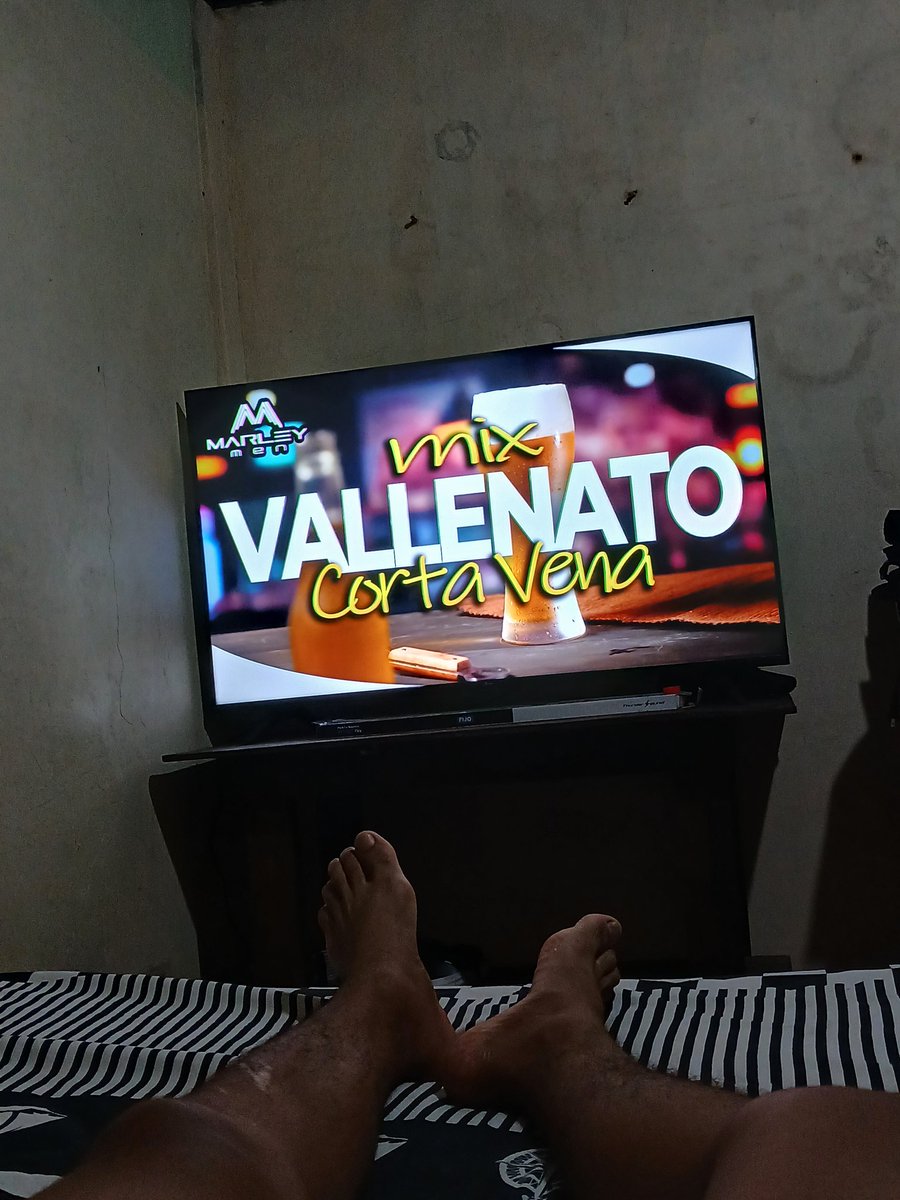 TuChinito09's tweet photo. Y si escuchamos Vallenatos juntos. 😈🤤😏 https://t.co/dOMChl6eiG