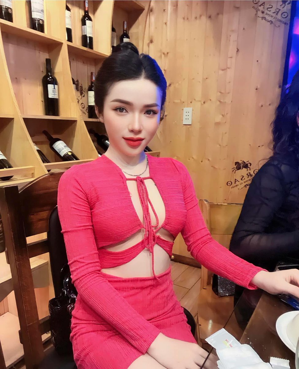 Meocon_cat's tweet photo. Đừng bắn tim nữa 
Bắn tinh cho em đi 🤭🤣 https://t.co/wtpiHcUAOK
