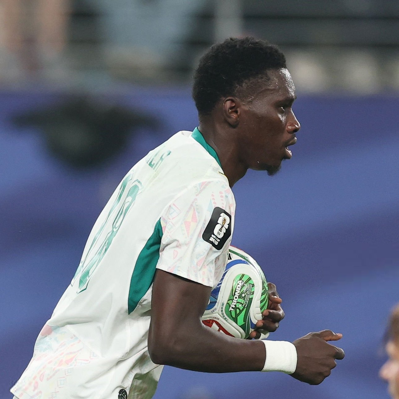 🚨 ISMAÏLA SARR 🇸🇳 EST DEVENU LE PREMIER SÉNÉGALAIS À MARQUER DANS DEUX...