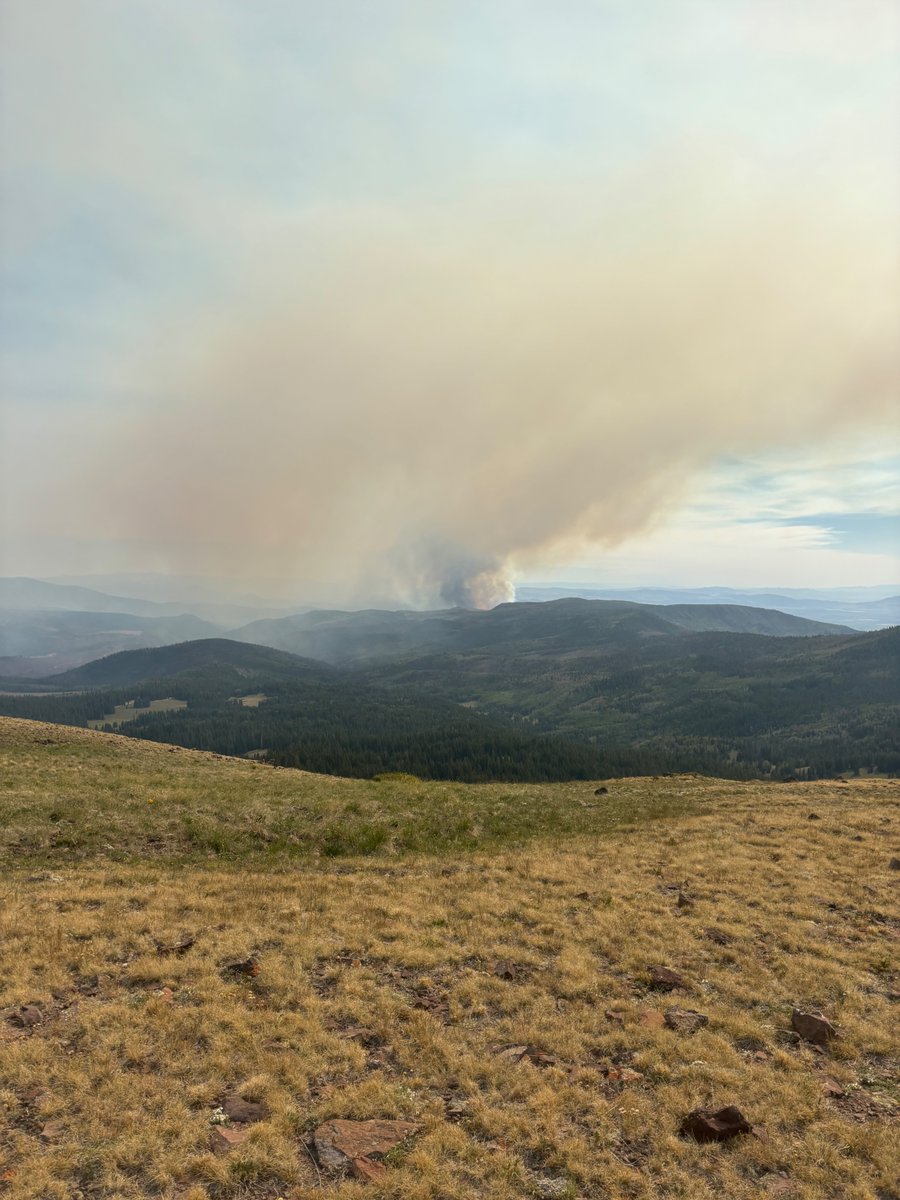 SelBaggg's tweet photo. Looking west from Delano Peak in the Tushars, east of Beaver UT @NWSSaltLakeCity https://t.co/Qnn3tYxLod