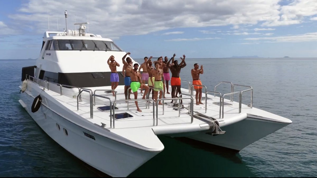 kianabriscoe's tweet photo. The producers did their big one with the Live from Casa Amor twist last night ❤️‍🔥👏 And now to follow it up with not 6, but 12 bombshells pulling up on a boat &amp; the guys will see it!? I’M SAT!! 🍿#LoveIslandUSA https://t.co/qkeBPVvKQK