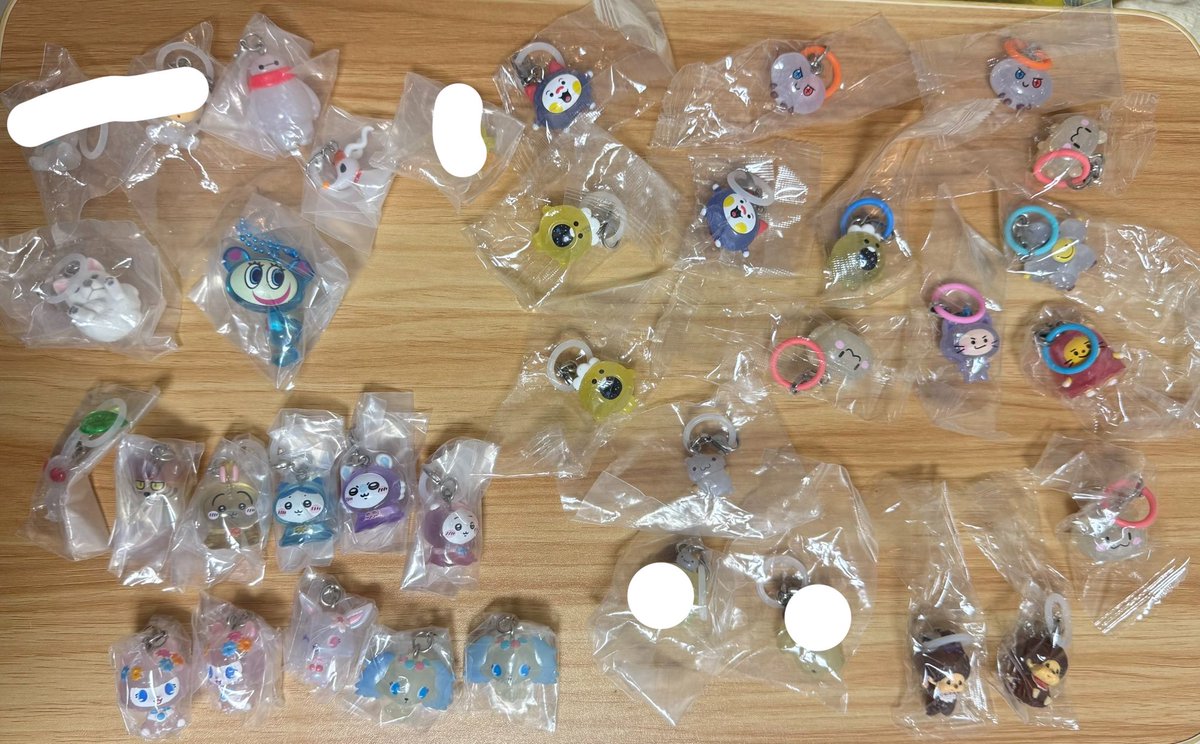 hasahi_0820's tweet photo. ガチャガチャ 交換

譲 画像1〜3

求 買取 or 3枚目〜以降 異種ガチャ
青枠定時→ほぼ即決

レート考慮お願いします。縮めての交換優先
画像にないめじるしやガチャ検討します
お気軽にお声掛けください
 #めじるしアクセサリー交換 #ガチャガチャ交換 https://t.co/CnALXUfoA7