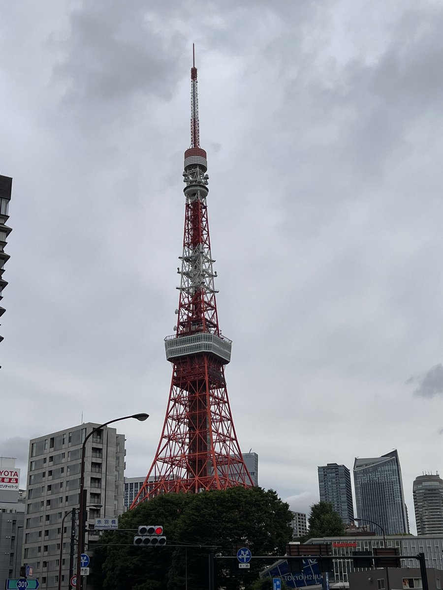 Penguin6301's tweet photo. 出社
 #東京タワー https://t.co/UDlhHgT8Y1