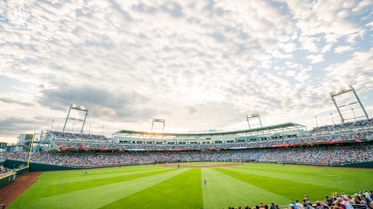 NCAABaseball's tweet photo. What a beautiful sight 🤩

#MCWS https://t.co/0vhI7uCy0K