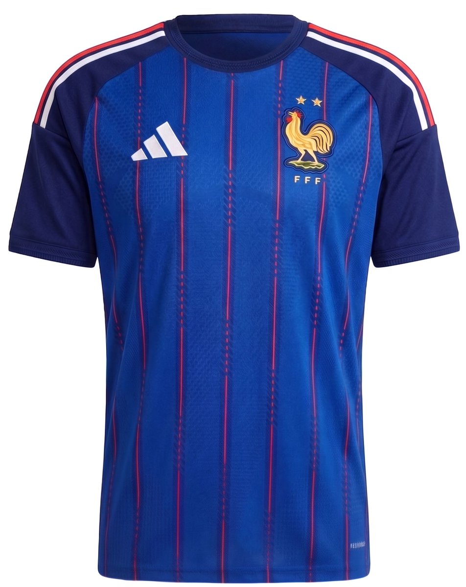 Kvrdna's tweet photo. Je me suis demandé ce que ça donnerait si l'équipe de France était équipée par Adidas pour cette coupe du monde 😍🇫🇷 #CoupeDuMonde #EquipeDeFrance #AllezLesBleus https://t.co/EmpT3sAupT