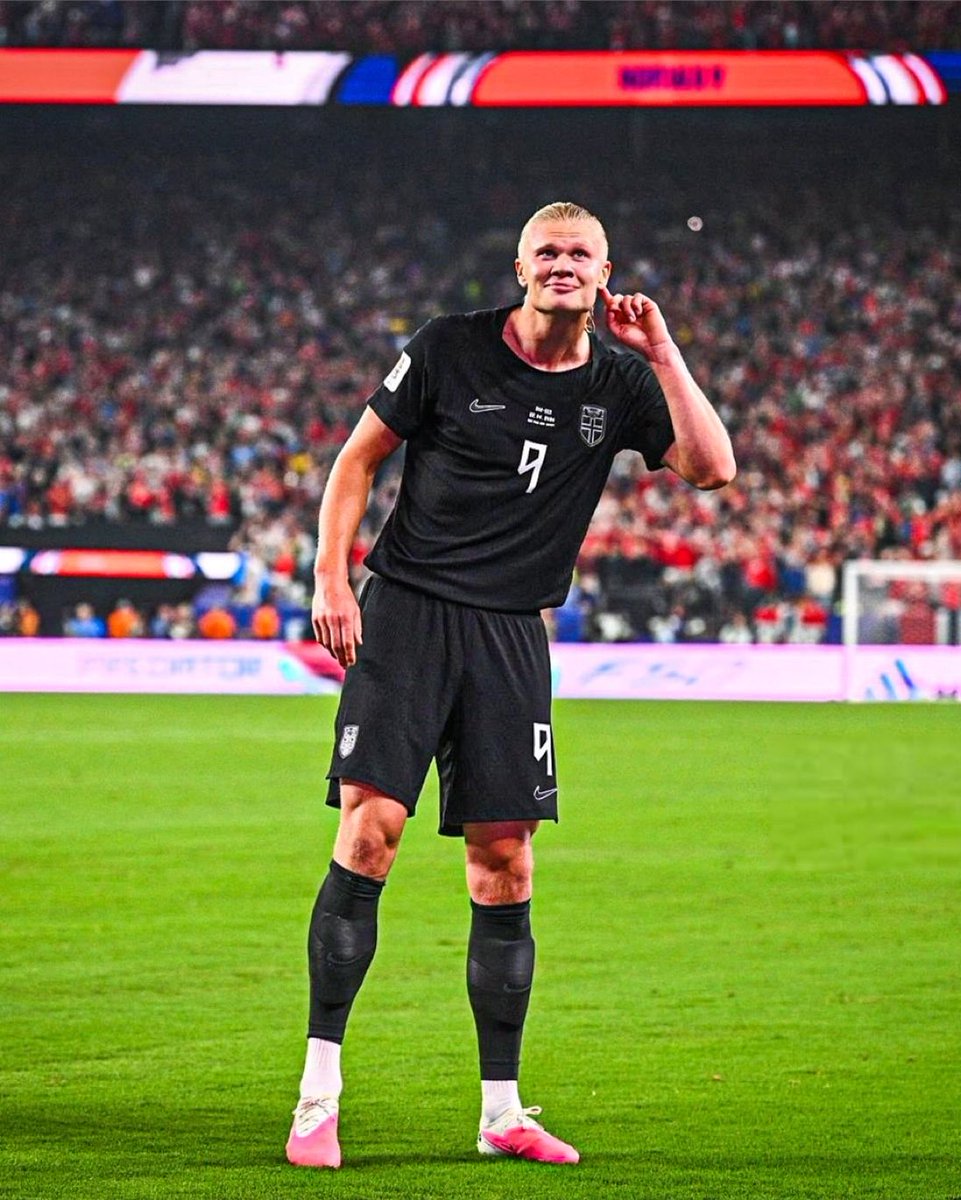 RGIII's tweet photo. The World Cup means EVERYTHING to countries.

Norway wanted their players to eat familiar food and maintain their normal diet so they shipped:

-600 lbs of native fish 
-256 lbs of brunost, Norway’s famous brown cheese
-6,000 oranges
-3 Scandinavian Chefs to prepare meals
🇳🇴

This level of dedication from Norway has worked for Erling Haaland:

-4 goals in 2 World Cup Games.
-Multiple goals in 6 straight competitive appearances for Norway
-59 goals in 52 appearances for Norway

#FIFAWorldCup