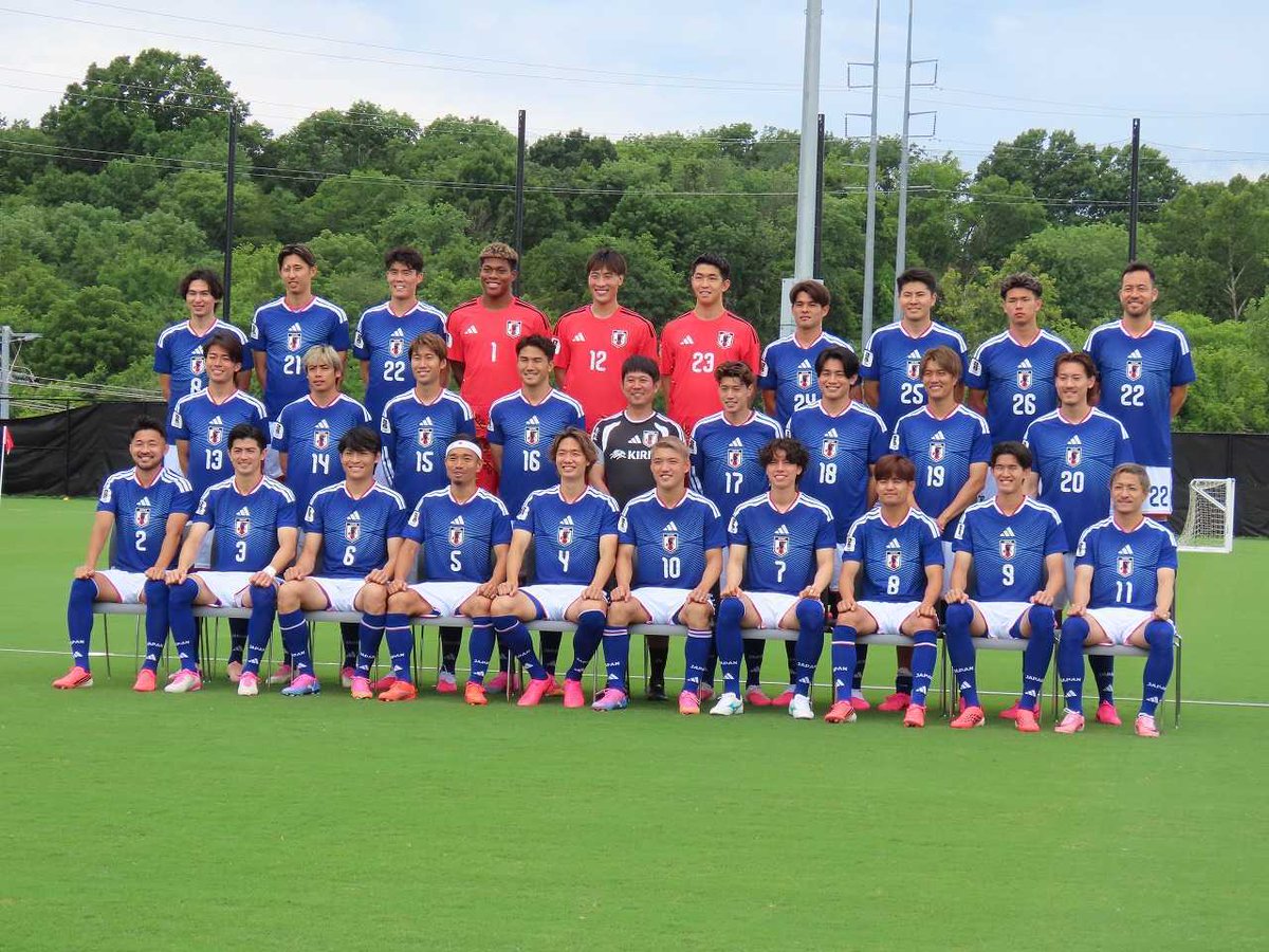 🇯🇵日本代表トレーニングフォト📷 練習前にはユニフォーム姿で記念