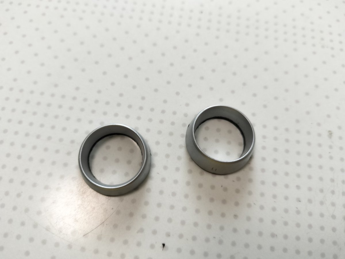KeitetsuAirline's tweet photo. エンジンインテークのデカール貼ったけど、マークセッターで貼り付ける作戦だったけど今回は大苦戦…。
破けた所はセミグロスブラックでタッチアップ。エンジン組むのはまだまだ先。
#旅客機プラモ https://t.co/iM4HSHu5Na