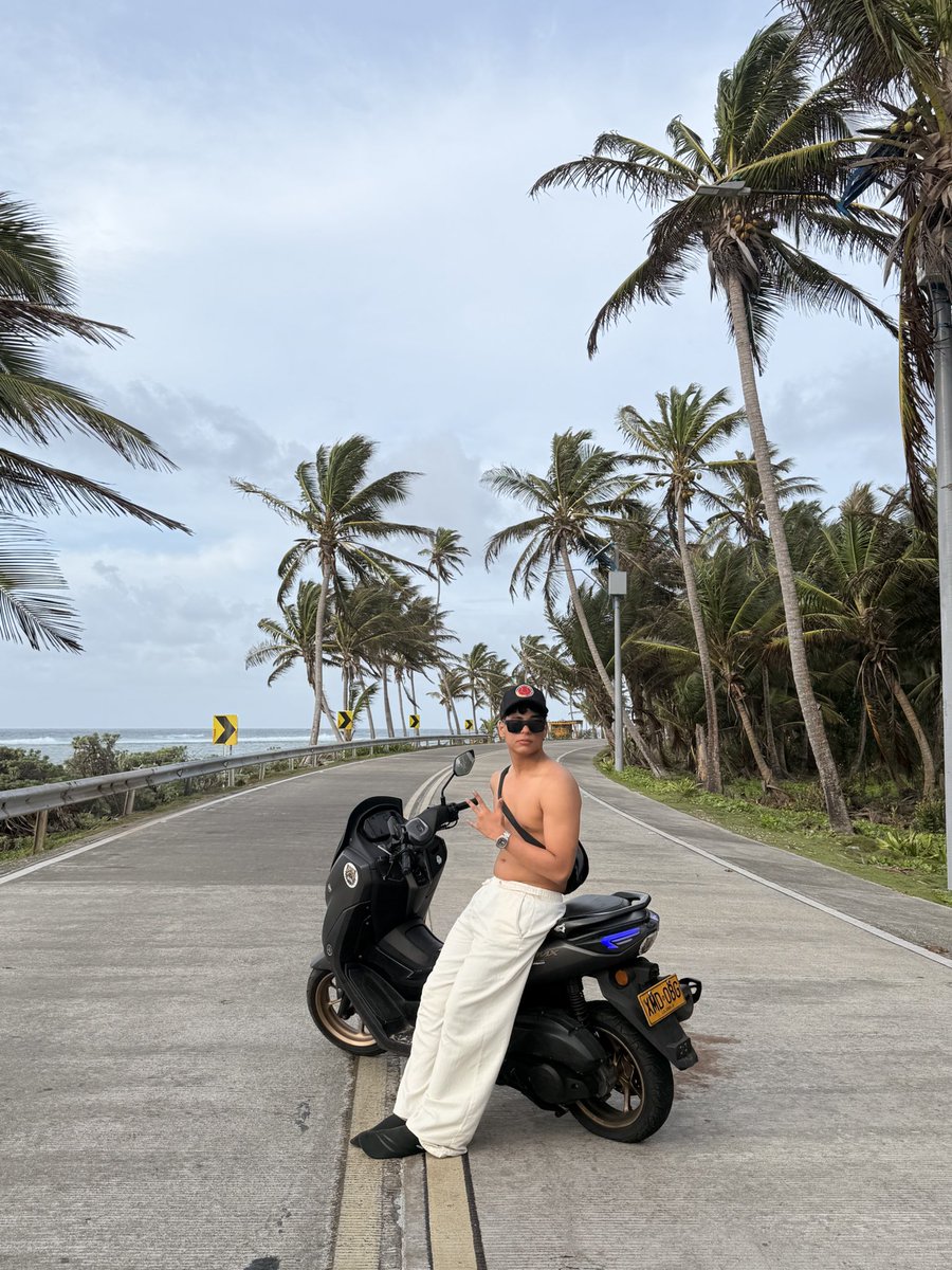 Im_not_david_'s tweet photo. 🦦🏝️ https://t.co/ioiZH4JCLu