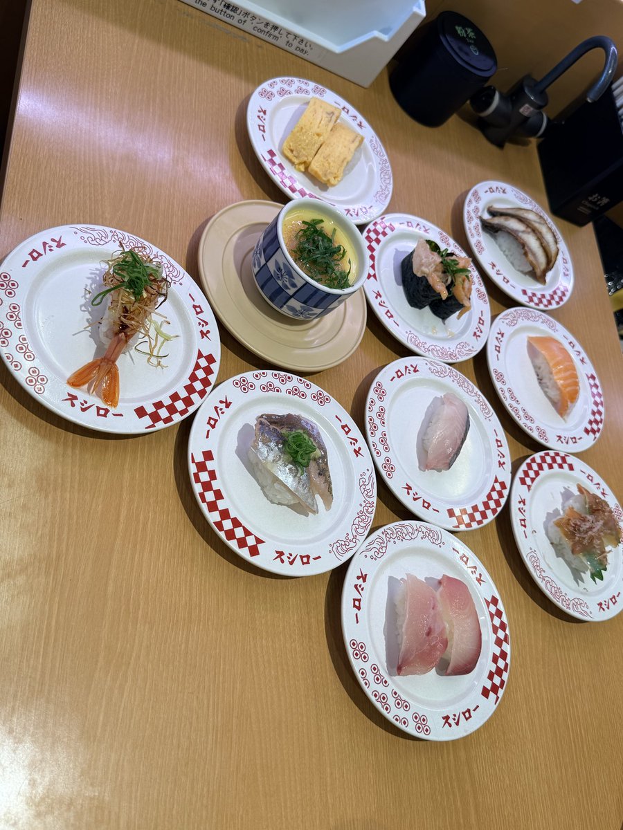 tabe_account's tweet photo. 🍣スシロー
マーラー風 赤えび 210円 活〆はまち 190円
茶碗蒸し 290円 赤貝梅しそ鰹 290円
活〆縞鯵230円 サーモンハラス軍艦 150円 倍切り鰻蒲焼き 210円 玉子150円 ジャンボとろサーモン 140円 えびアボガド 170円
えびチーズマヨ炙り 170円 活〆はまち 190えんがわ 170円 シーサラダ軍艦 150円など https://t.co/KhGDveRYUM