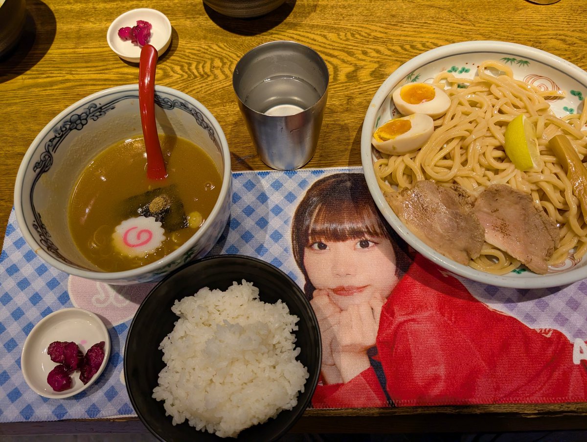POPPIandPOPPER's tweet photo. 大須を徘徊してみんなでラーメンを食べた日 https://t.co/UF5JsmtWMC