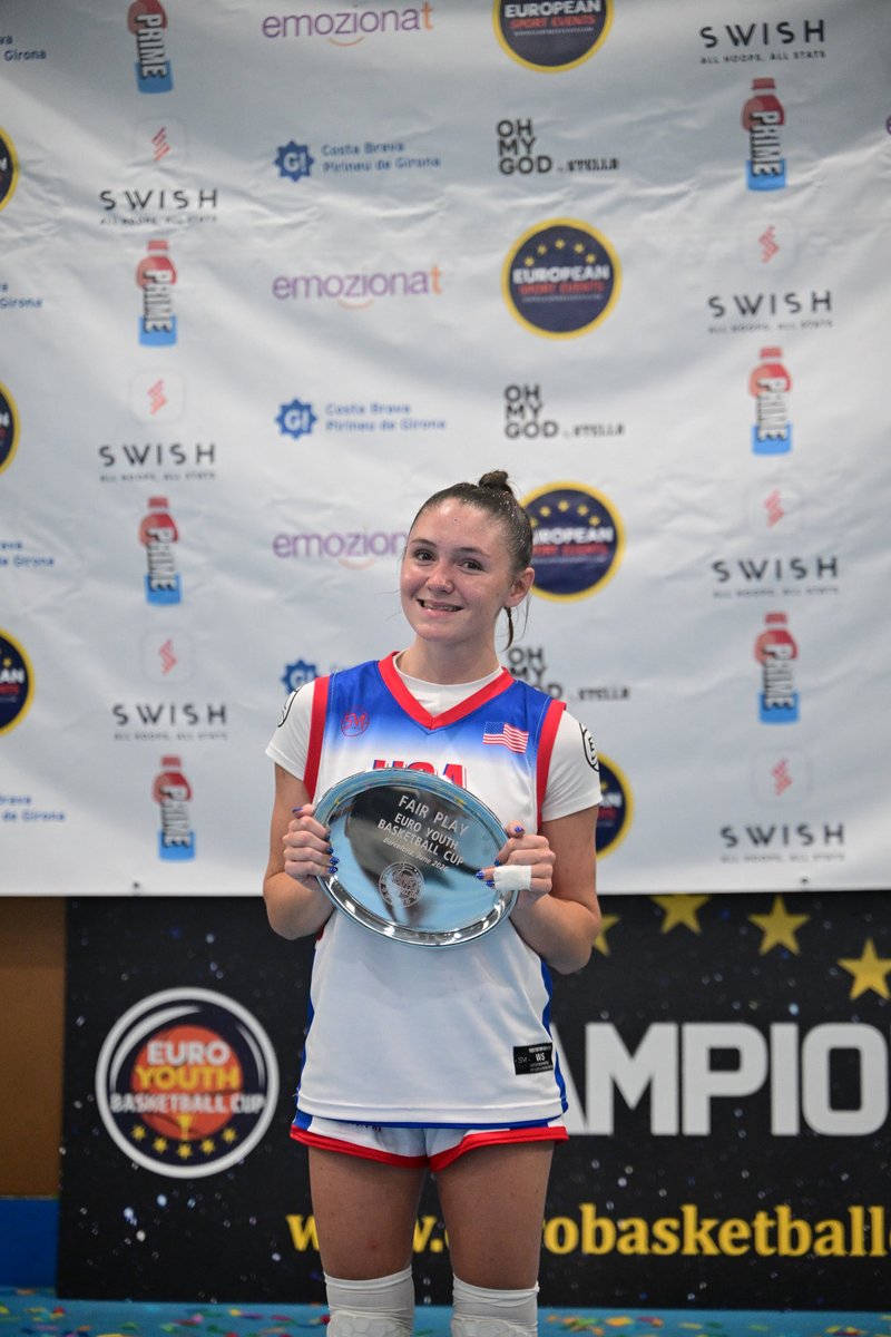 SoudertonGBB's tweet photo. Congratulations Maddie Nenstiel (2029) &amp; the @PhDHoops 16U girls on their SILVER medal finish at the Euro Youth Basketball Cup! 🇺🇸
Maddie was also named team MVP!! @maddienen2029 @LizFlooks https://t.co/GDByv9HEPo
