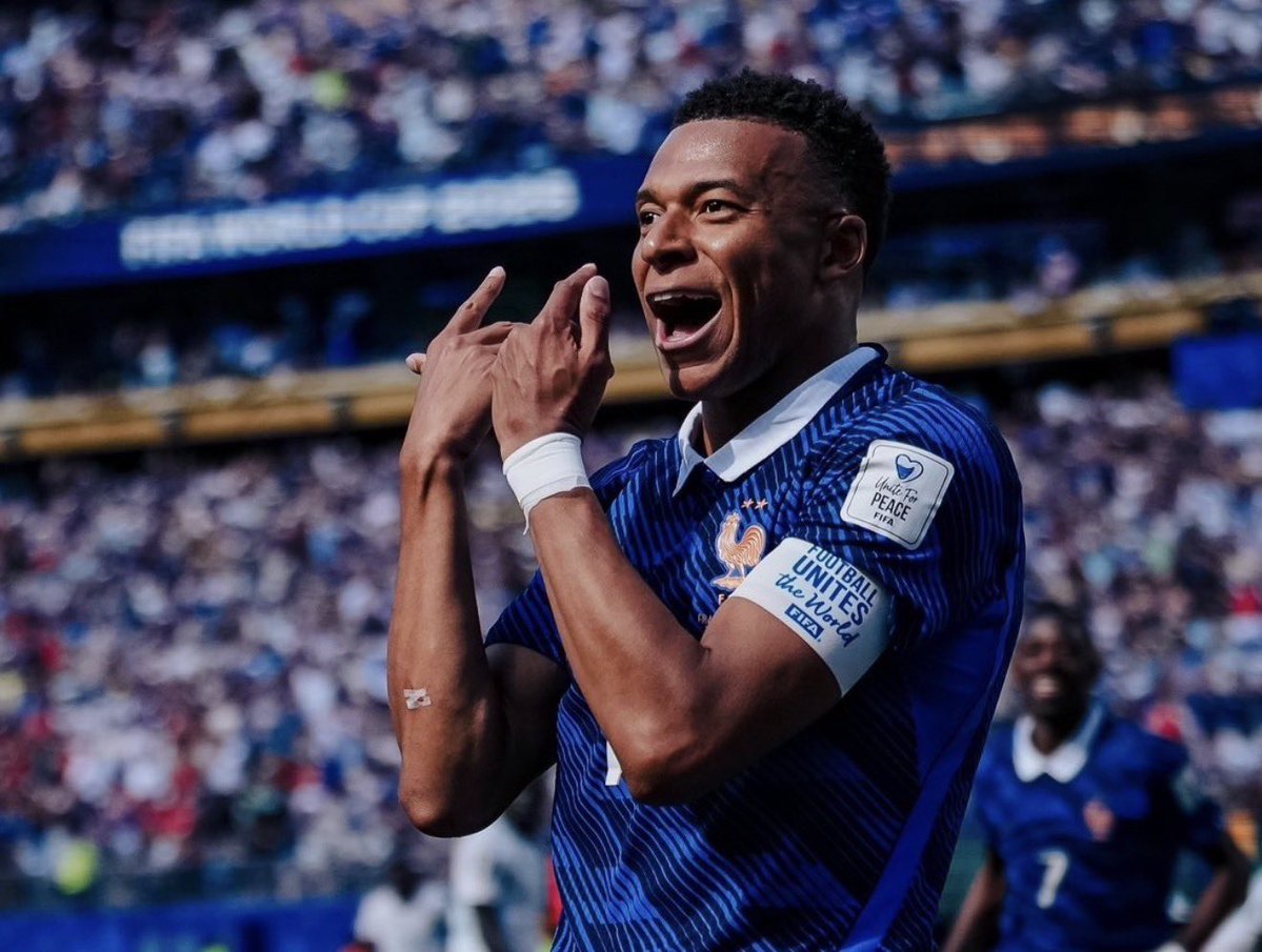CricCrazyJohns's tweet photo. 5 Goals for Lionel Messi.
4 Goals for Erling Haaland.
4 Goals for Kylian Mbappé.

ABSOLUTE MADNESS IN WORLD CUP 2026 🥶🔥

39-Year-old Messi is fighting with the Best young talents of the Modern Era in the biggest event of the game. https://t.co/DwCYO0SOQN