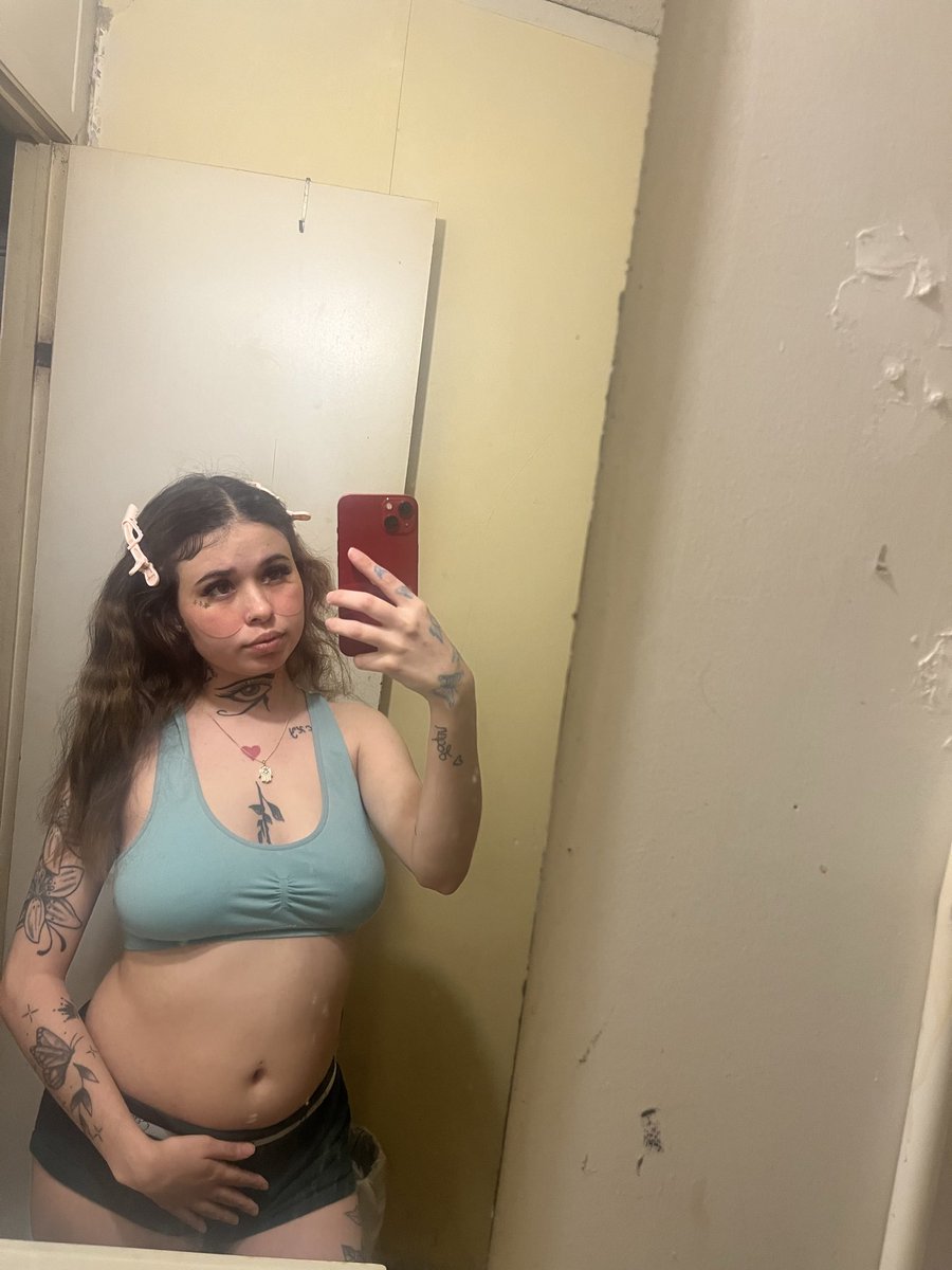 lexsosa99's tweet photo. FaceTimes available 😏🔥 https://t.co/i2inyXO0UL