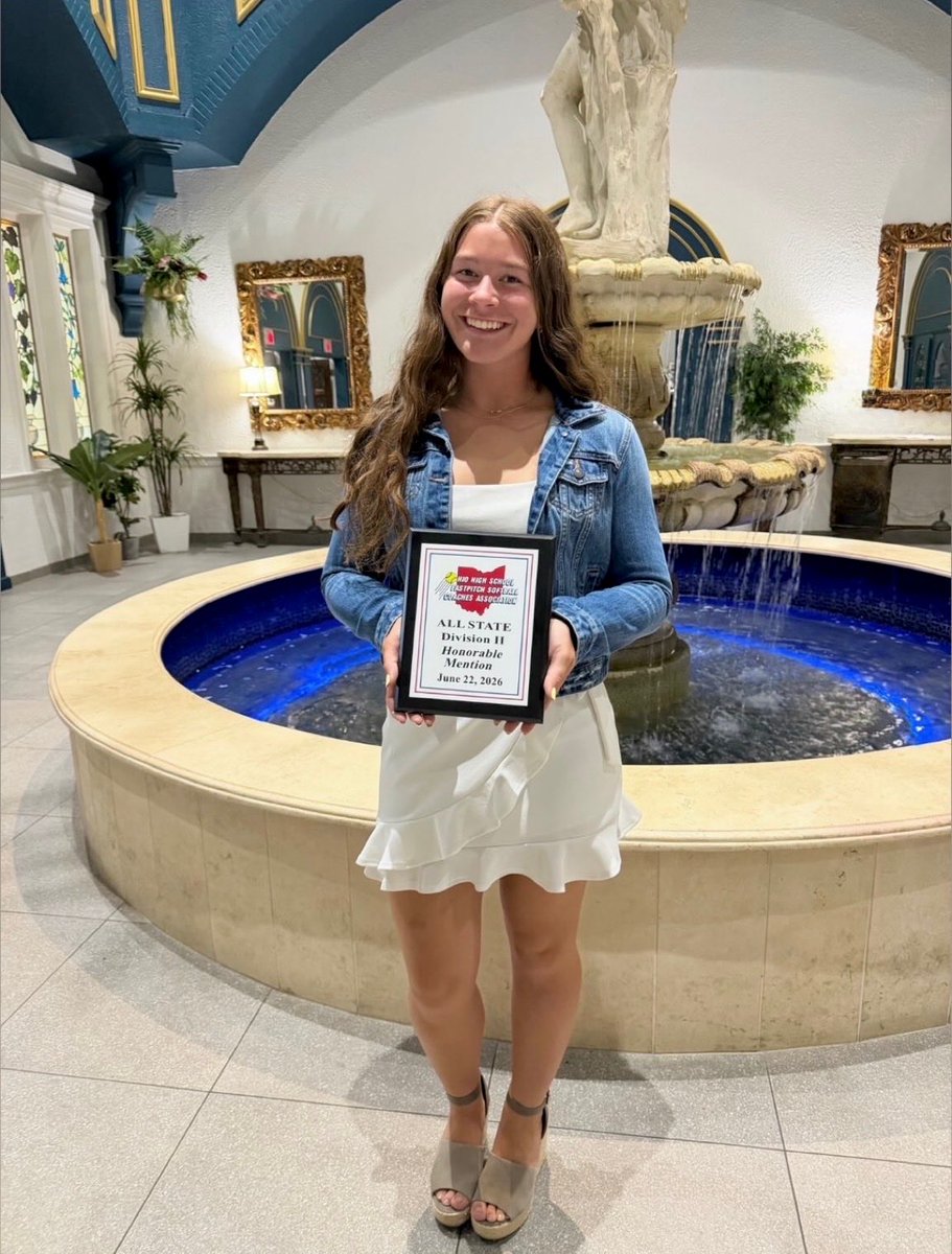 NVHSLadyKatSB's tweet photo. The All Ohio Softball (OHSFSCA) Banquet was held tonight at the Villa Milano in Columbus. Brooklynn Reinbolt (2027) was recognized for being voted Honorable Mention All State for Division 2. 
#Mudita #AllState #LadyKatPride🥎⚫️🟡 https://t.co/rxYtvI4AT8