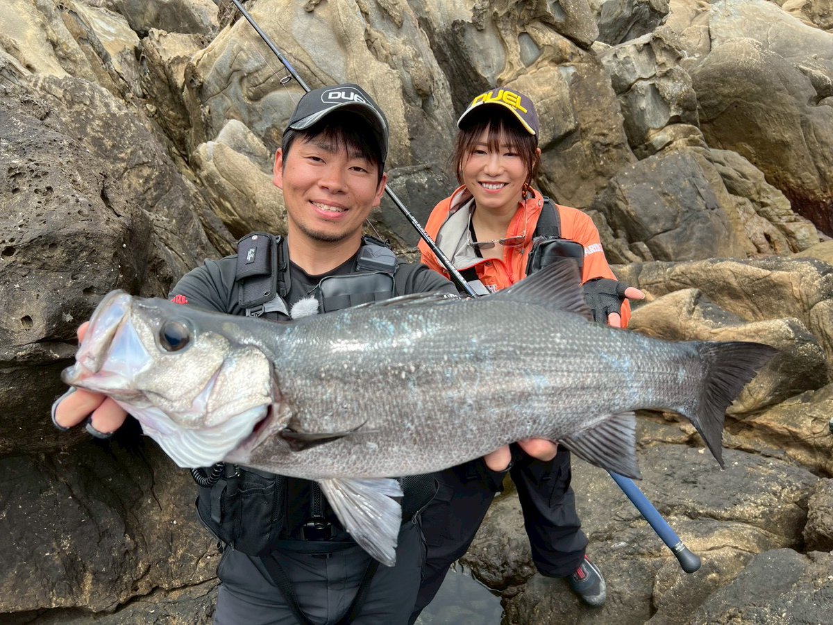 DUEL_jp's tweet photo. 6/12に放送された
後ろで見ていたプロも大興奮！手に汗握る究極のサイトフィッシングの一部始終をご覧ください
YouTubeで公開中です♪
https://t.co/od6bbBE0sv

当日、ご視聴できなかった方やテレビ放送県外の方は、ぜひご覧くださいませ♪

過去放送はこちら
https://t.co/bxb3hJo0jg

#ルアルア https://t.co/MTtepz6Vju