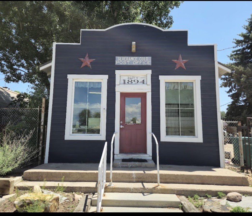LRCBruen's tweet photo. @Zayin_7_119 @KKBella We live in a rural town in CO. We do have a mailbox at our home, but we also have this cute little Post Office in town https://t.co/Fa6QlF9qMW