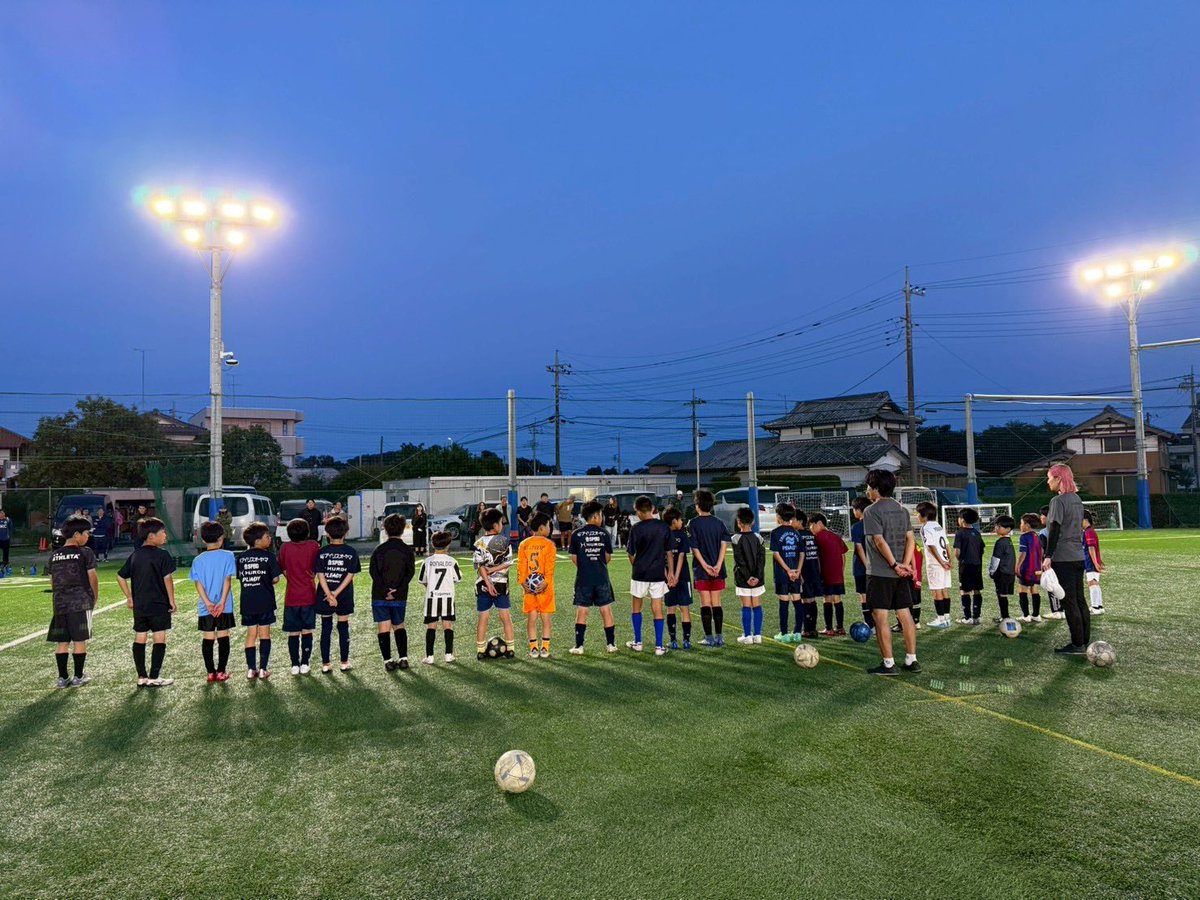 Tre2030W's tweet photo. 6/6(土)
COLORZ様のご協力のもと、茨城県にてストライカークリニックを開催
GKとの駆け引きを制するスキルと考え方をお伝えさせていただきました
ご参加いただきました皆様、貴重な機会をいただきましたCOLORZ様、本当にありがとうございました
#ストライカークリニック
#茨城県
#colorz 様 https://t.co/nGhLw05MTm
