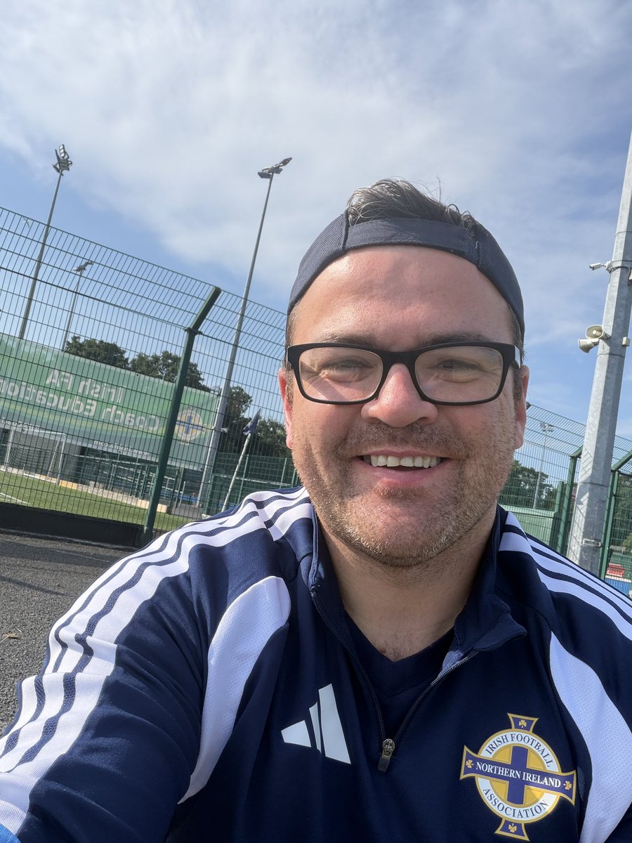 Thomodutch22's tweet photo. Lovely day for it ☀️⚽️ https://t.co/i8WNSi2jQg