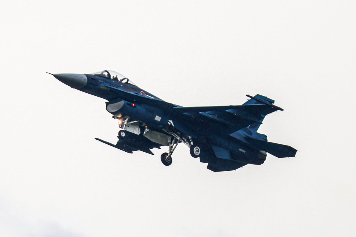 Military__Fan's tweet photo. #F2Tuesday https://t.co/MkR1ld7mA9