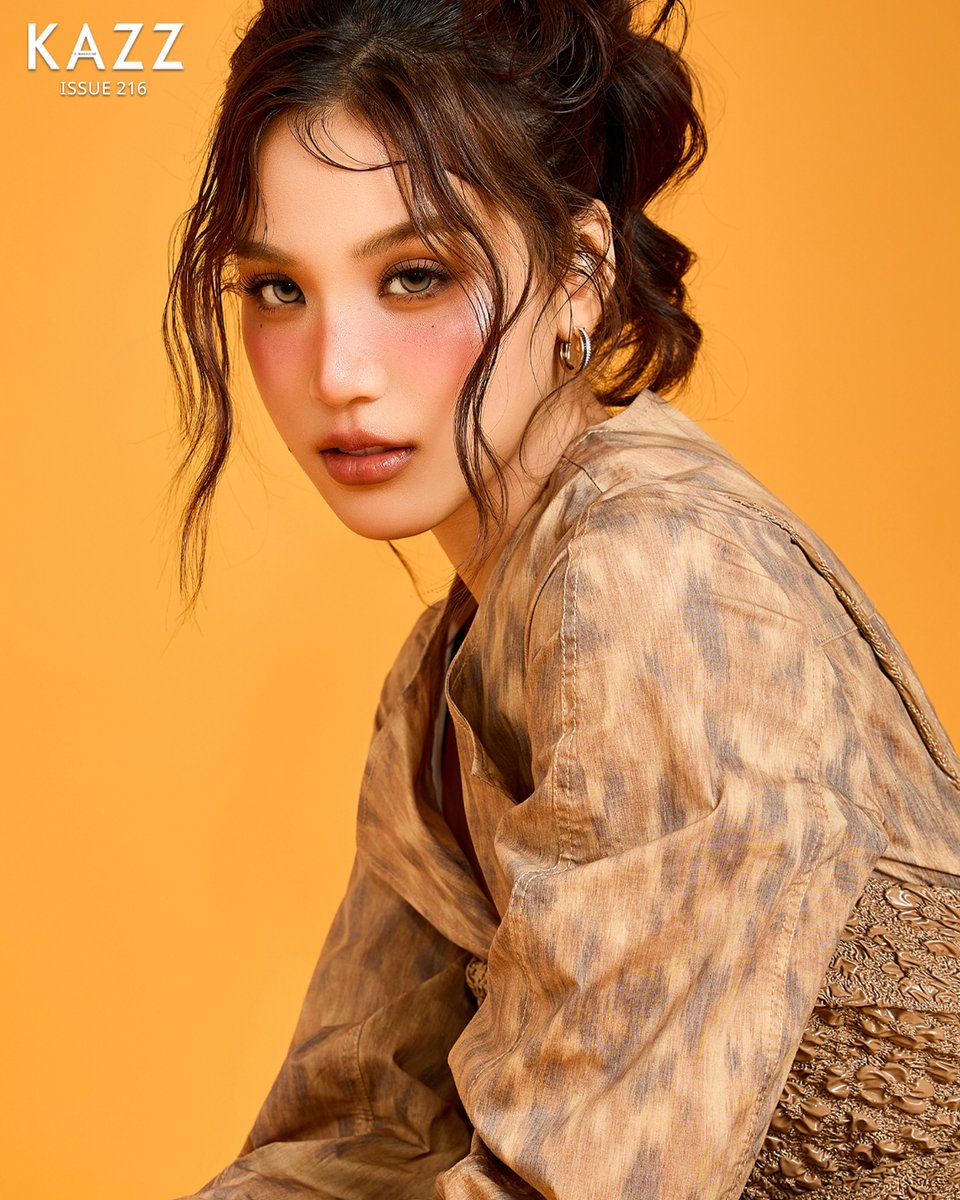 Kazzmagazine's tweet photo. #KAZZxBONNIE #beonnnie

สวยคมบาดใจ! รับความสวยจากสาวสวย “บอนนี่ ภัทราภัสร์” Youth Choice 2025 อันดับที่ 2 บนปก KAZZ MAGAZINE issue.216 💛

➖Pre-order : https://t.co/Pb7lEvYCuS
➖Foreigners : https://t.co/sWZKesNQsX

#KAZZMAGAZINE https://t.co/yEYyZ7ByoM