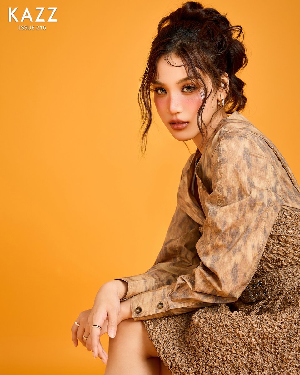 Kazzmagazine's tweet photo. #KAZZxBONNIE #beonnnie

สวยคมบาดใจ! รับความสวยจากสาวสวย “บอนนี่ ภัทราภัสร์” Youth Choice 2025 อันดับที่ 2 บนปก KAZZ MAGAZINE issue.216 💛

➖Pre-order : https://t.co/Pb7lEvYCuS
➖Foreigners : https://t.co/sWZKesNQsX

#KAZZMAGAZINE https://t.co/yEYyZ7ByoM