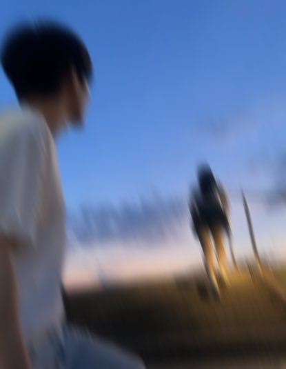 pontin45's tweet photo. 友達が彼女のパンツ覗こうとしてたので彼女に報告したら友達だけ前にいかされた図。
　　
これは俺だけの景色さ

#NTR #寝取られ #彼女晒し https://t.co/fetO0F0LXz