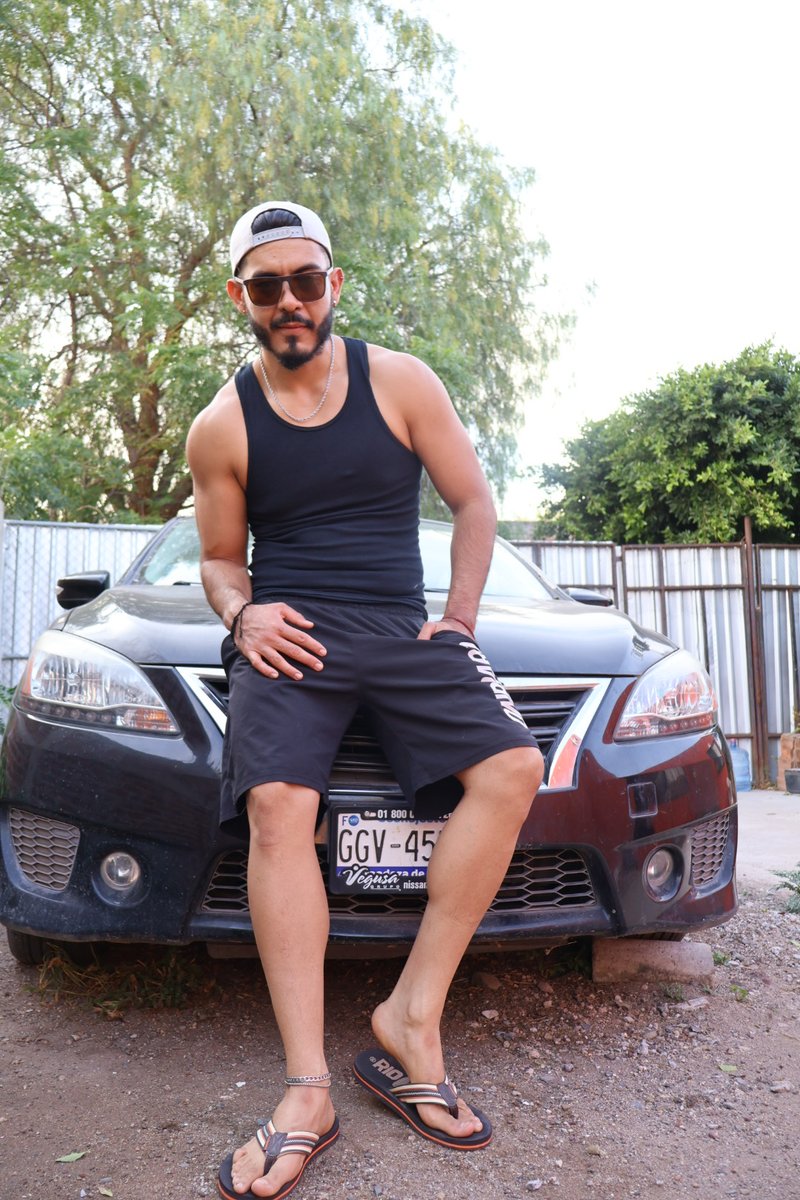 UlisesNava16446's tweet photo. Vamos a salir al mundo a divertirnos...¿vienes conmigo? ❤️‍🔥🥵😈😎
#mexicano #latino #daddy #thirsttrap #creadordecontenido #onlyfans #estilodevida https://t.co/5HZxMvzz2h