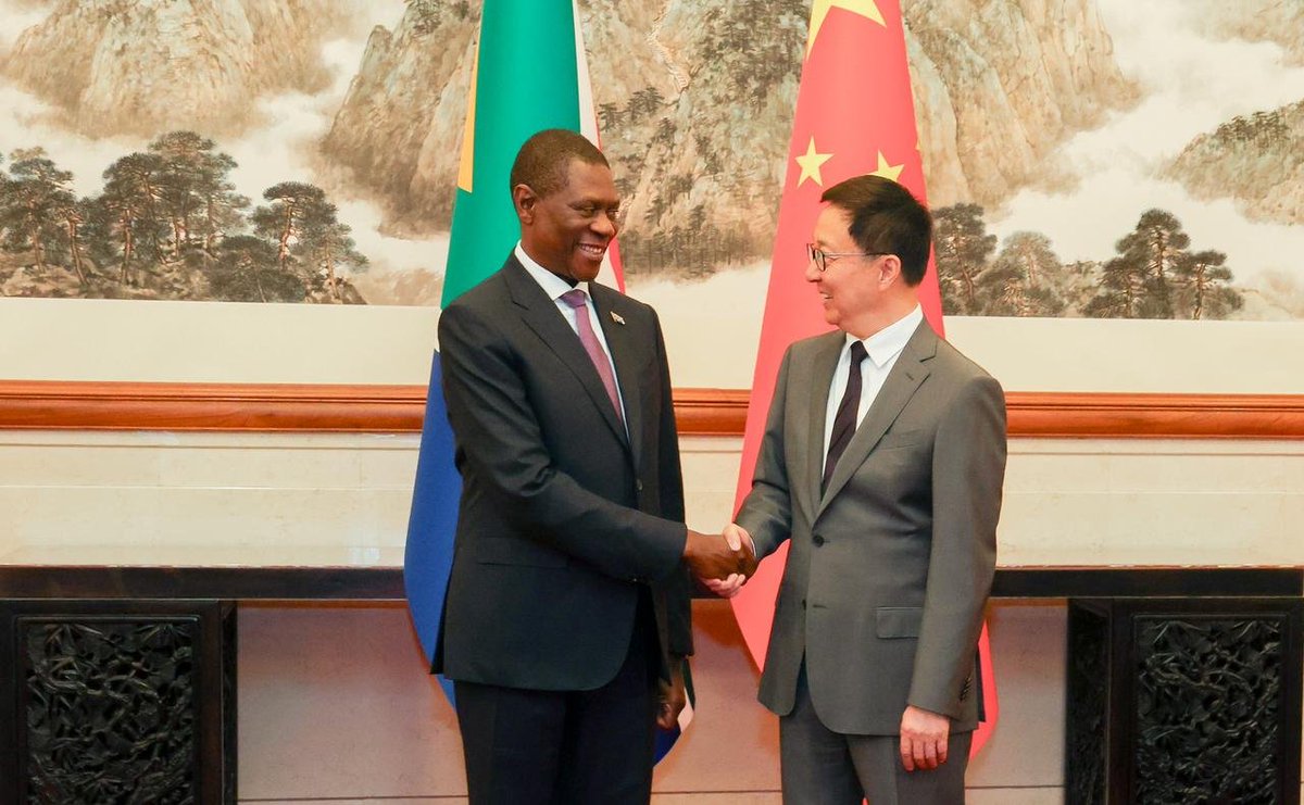PresidencyZA's tweet photo. @PMashatile The meeting reaffirms the strong political trust and historic solidarity that continue to underpin South Africa-China relations within the framework of our All-Round Strategic Cooperative Partnership in the New Era. 

#SAinChina 🇿🇦🤝🇨🇳 
#BilateralRelations https://t.co/yoNo1x5URm
