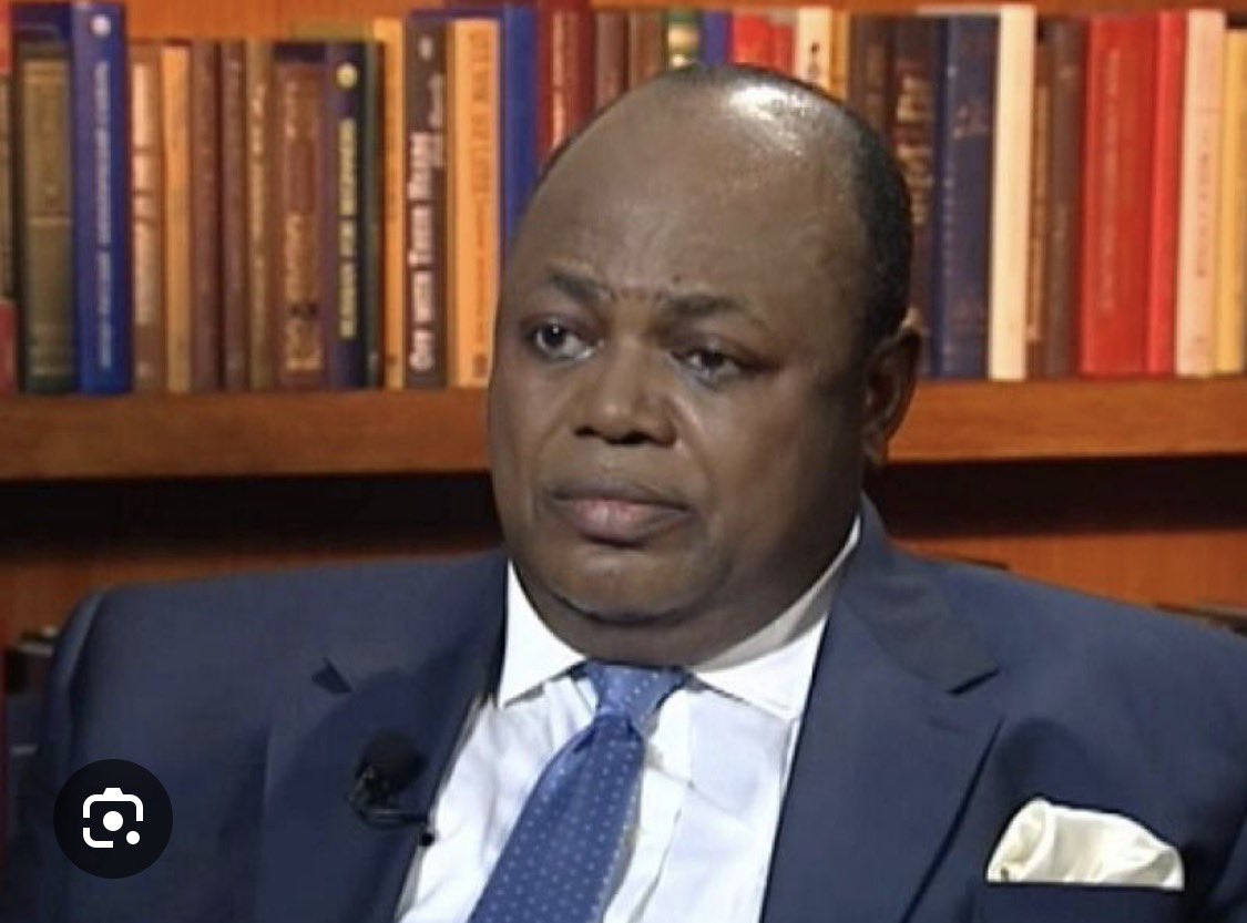 baelenge_irenge's tweet photo. #RDC : Réplique de Donatien #Nshole à José #Makila : « Je me souviens encore de la façon dont vous nous injuriiez dans les médias. » Une sortie qui relance le débat sur les anciennes rivalités politiques. https://t.co/t1iroO3AJj