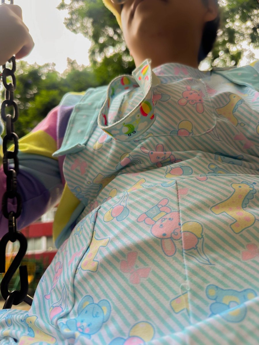 ChibiJoys's tweet photo. I don't want to go out like this daddy....... 😳😳😳🫪🫪🫪
But you look so adorable and fluffy my baby....... 🥰🥰🥰
But dad..... 🥺🥺
it's okay baby, come on say hello to the camera😖😣😣😳😳🌈🌟✨💫🥰

Overol Baby parade by :@LittleforBig https://t.co/ahpMxC99jq