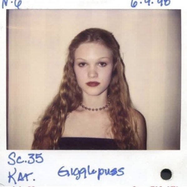 filmdollz's tweet photo. Polaroids from the set of 10 Things I Hate About You (1999) https://t.co/f3EHUm1Rvy