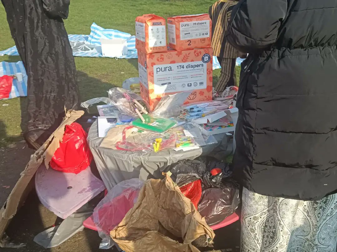 AcrossUmmah's tweet photo. From household essentials to food packs, toys, books, and baby supplies support was shared with love, ensuring that no one felt left out during this special time. https://t.co/MAWY94WFBh