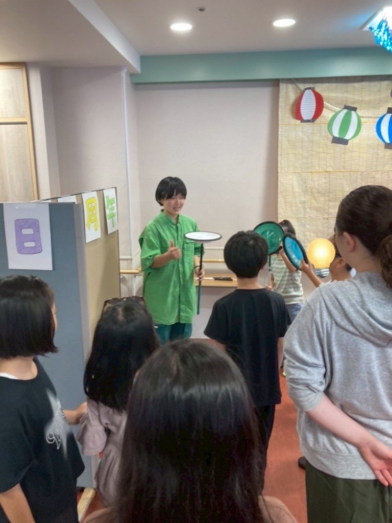 team_6256's tweet photo. ��日藤井寺特別養護老人ホームで、ちゃばとカヌレの2人でショーをさせていただきました！大道芸の後に道具体験も行い、めちゃくちゃ元気で積極的なこどもたちといっぱい遊んで来ました💪
とても楽しかったです！
みささぎ会の皆様、並びに見てくださった方々、誠にありがとうございました‼️‼️ https://t.co/rRV6m75Twl