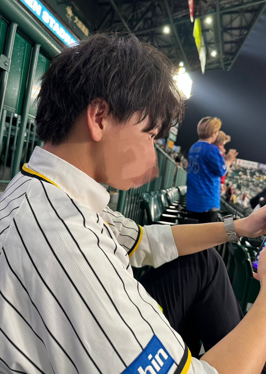 keito_120603's tweet photo. シーズン途中だけどお願いします！🙇‍♂️🙇‍♂️

 #阪神タイガース好きな人と繋がりたい 
 #阪神ファンと繋がりたい 
 #阪神タイガース 
 #イケイケどんどん https://t.co/tkpXSgI6y1