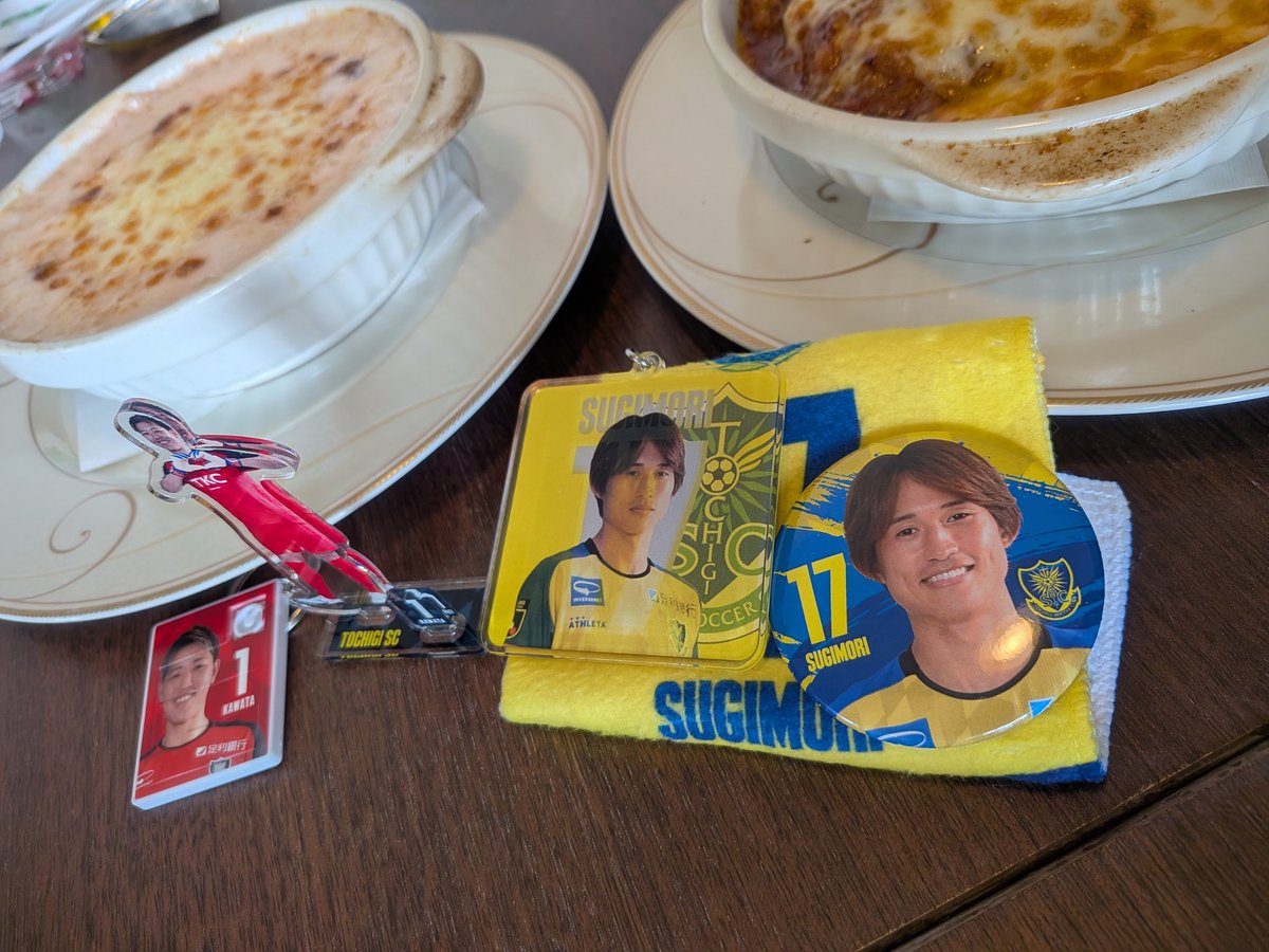 teba_mashimashi's tweet photo. 大型連休に入ったので、なかなかゆっくり会えない友達と会う時間🫶🫶

今日は、大好きなおだんごちゃんと！
写真撮るの下手すぎて笑える🤣 
杉森くんグッズ整理したら、ミニアクスタ無かったー。あれ？あると思ってたのに…

楽しかったし、美味しかったぜー！ https://t.co/wcFF3Y2MAR