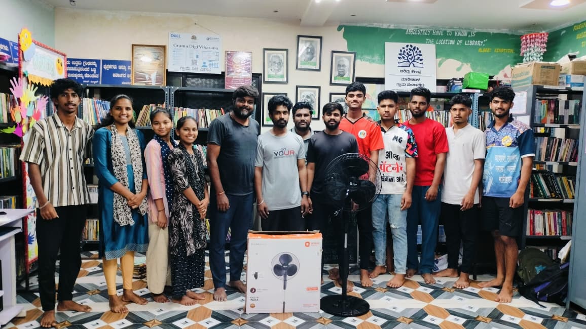 CommrPR's tweet photo. ಗ್ರಾಮೀಣ ಭಾಗದಲ್ಲಿ ಓದುವ ಸಂಸ್ಕೃತಿಯನ್ನು ಬೆಳೆಸುವ ನಿಟ್ಟಿನಲ್ಲಿ ನೀಡಿರುವ ಈ ಅಮೂಲ್ಯ ಕೊಡುಗೆಗಾಗಿ ಗ್ರಾಮದ ಯುವಜನತೆ ಹಾಗೂ ಶ್ರೀ ಕಮಲಾಕರ ಮಾನಪ್ಪಾ ಬಡಿಗೇರ ಅವರಿಗೆ ಇಲಾಖೆಯ ವತಿಯಿಂದ ಅಭಿನಂದನೆಗಳು.
#RDPR #RuralDevelopment #ArivuKendra #DigitalLibrary #EducationForAll #oduvabelaku #books #grampanchayat
2/2 https://t.co/JyzQIYU5l6