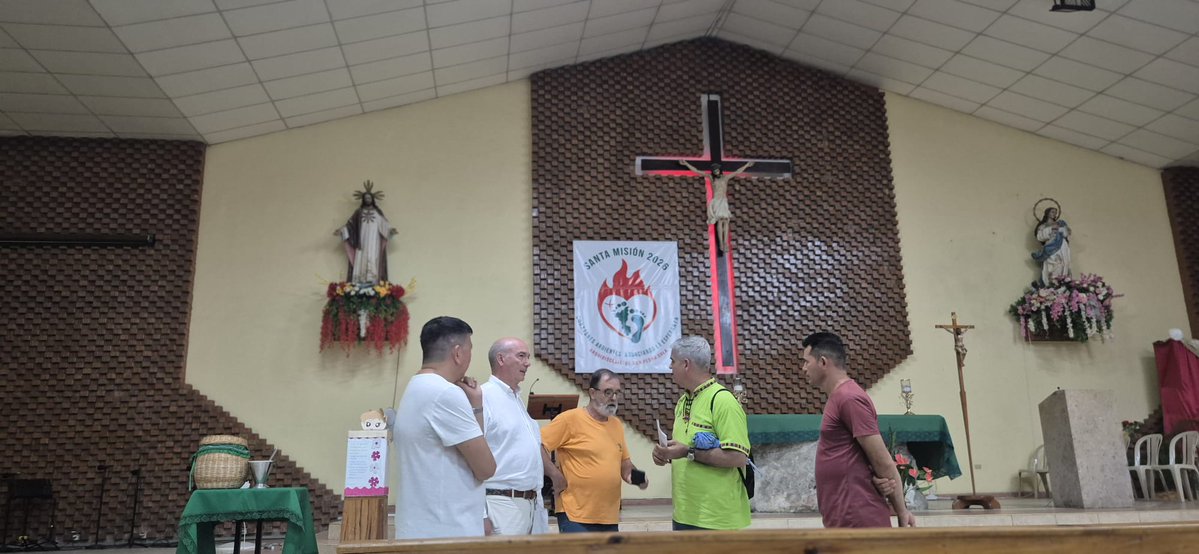 misionerospaul's tweet photo. Ayer, el P. Joaquín González, CM, realizó una visita de cortesía a los cohermanos de la Provincia de Zaragoza que desarrollan su misión en Honduras.

Por la mañana visitó Omoa y Cuyamela, donde compartió un encuentro fraterno con los padres Félix y José María. Por la tarde se trasladó a Puerto Cortés para dialogar con los padres Wilson y Ángel, interesándose por la marcha de las comunidades y la labor pastoral que realizan.

Un día de cercanía y de escucha, fortaleciendo los lazos que unen a los misioneros en el servicio al Evangelio. 

#MisionerosPaúles #Honduras