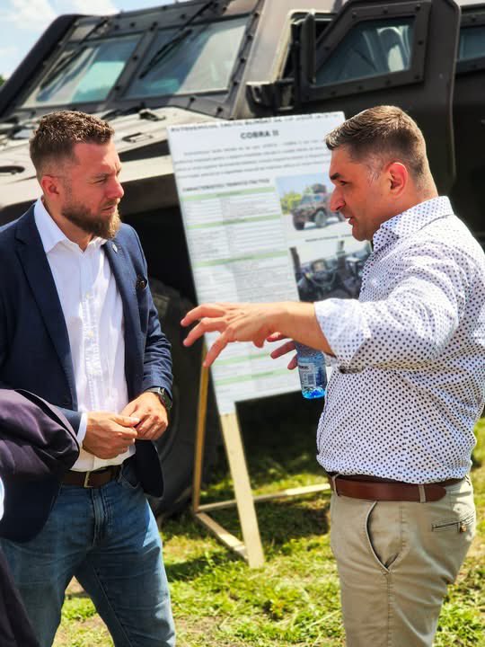 Calin__Groza's tweet photo. Am participat la Defense-X, un eveniment dedicat inovației în apărare, securitate cibernetică, inteligență artificială și sisteme autonome.

O experiență valoroasă, cu idei noi, demonstrații tehnologice și dialoguri constructive alături de profesioniști din domeniu. https://t.co/0c3V1MQDJA