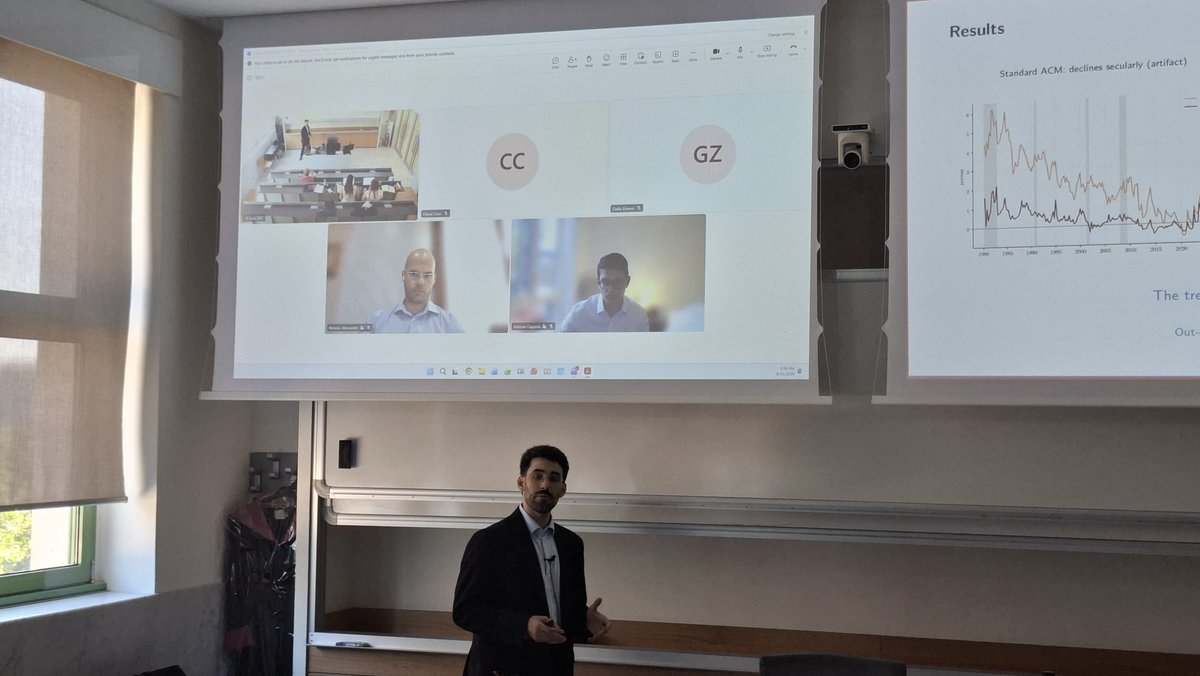 MCroce_MacroFin's tweet photo. It's official: @rubenffuertes is a doctor!
Many thanks to @ales_melone, @acoppola4, #ClaudioTebaldi and #CarloFavero: it takes a village! https://t.co/19fBa2iUwf