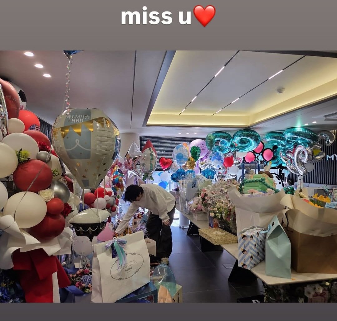 lmhminozph's tweet photo. Finally!! We got a birthday post from our king @ActorLeeMinHo 😍😍😍
We love you always and we miss you too, Oppa! 🥹💙

📸 : actorleeminho IG story 

#HAPPYMINHODAYMINHO
#LeeMinHo #이민호 #Minoz #LMHMinozPH https://t.co/FRa8YaDPmn