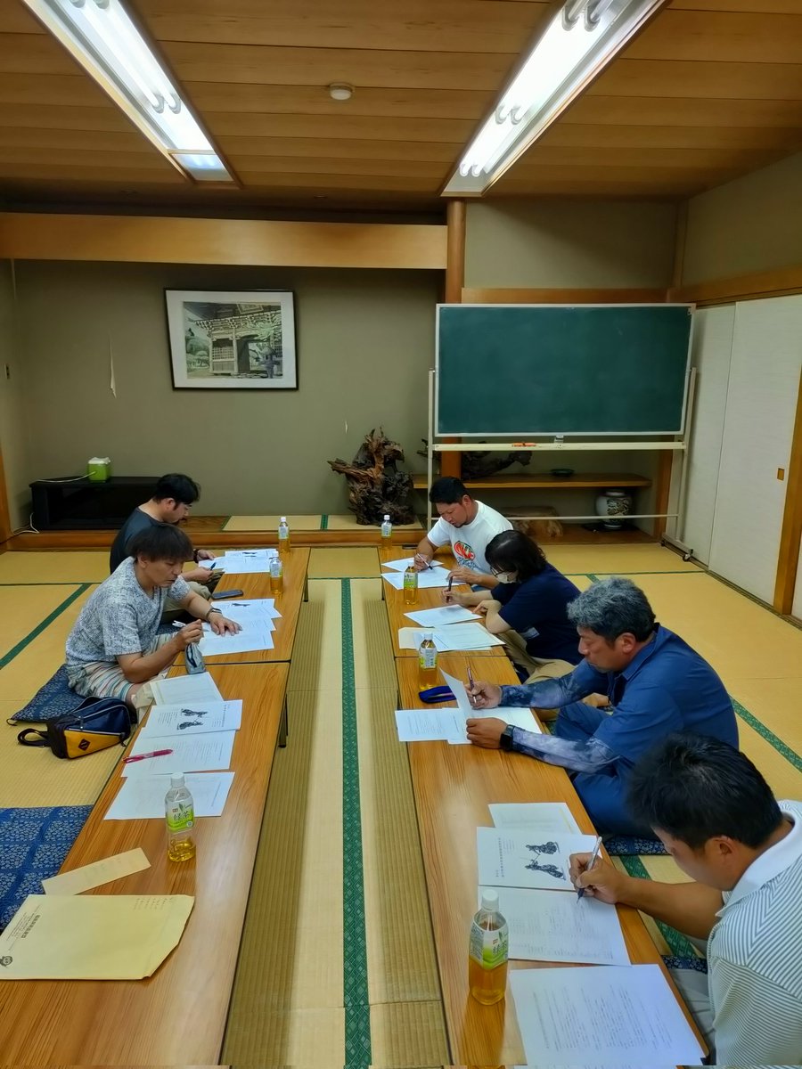 Watanabe_N_Date's tweet photo. 今日で、4日から始まった20日間の6月議会が終了。5月に発生した降ひょう被害支援の補正予算も追加され、議決しました。

週末は、剣道連盟梁川支部理事会、伊達市市民活動支援協議会総会、町内会アメシロ消毒作業がありました。

現在発生のダブル台風が心配です。　わたなべ尚人

#伊達　#剣道　#台風 https://t.co/eXt1KLs5QP