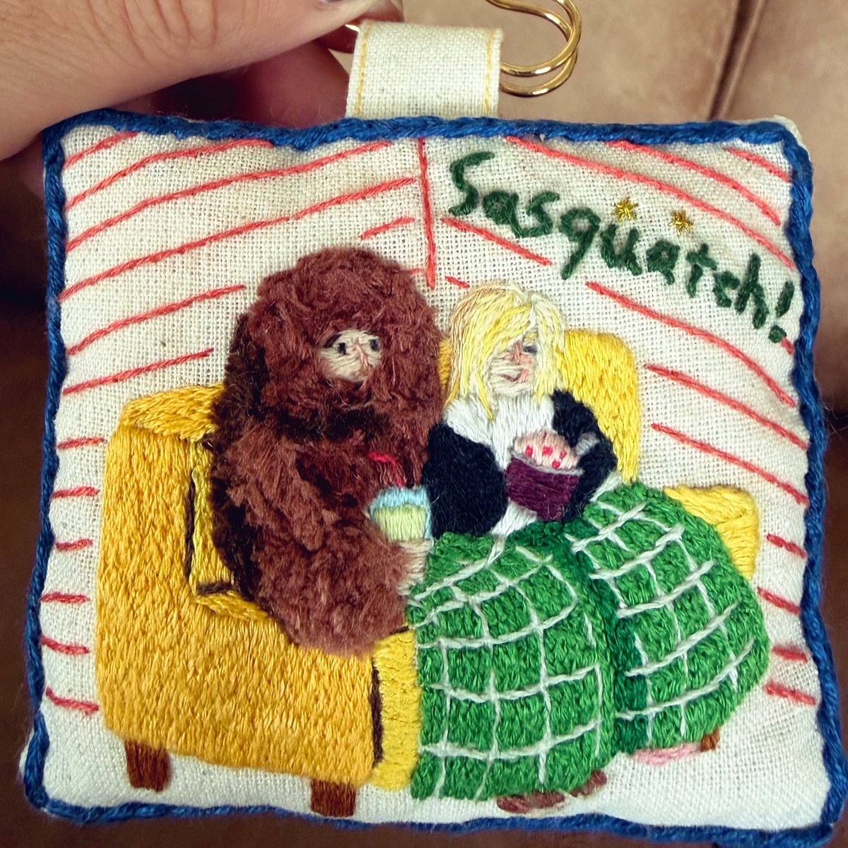 gegeisamu's tweet photo. えむ。さんから例の雪男刺繍いただいてしまいました😭✨✨✨
すごいです‼️めちゃくちゃ可愛い…🫈
入ってた袋がお家仕様になっていたのも感激です✨ありがとうございました😭🙏✨
大切にします‼️ https://t.co/mfgH4oCMEZ