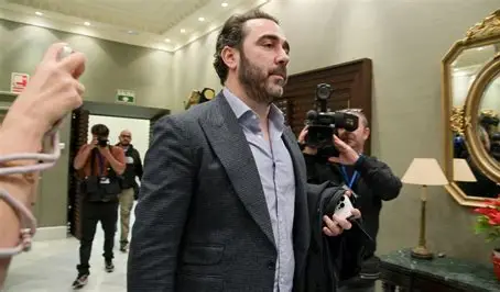 miguelpasquau's tweet photo. Aldama?
Roma SÍ paga traidores. Es así. Produce repugnancia, pero esos "pagos" favorecen delaciones "entre los malos", que ayudan a desmantelar repugnantes tramas mafiosas. Merece la pena, aunque dé cierto asco.
(sigue) https://t.co/HxeBNov101