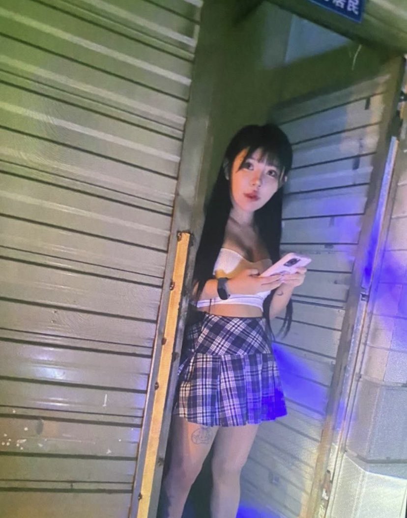 tahiruner's tweet photo. #深圳 #站街
 南山同和特色，连着吃了好几个洛丽塔，颜值身材都很符合，150还要什么自行车 https://t.co/lArnjCcGII